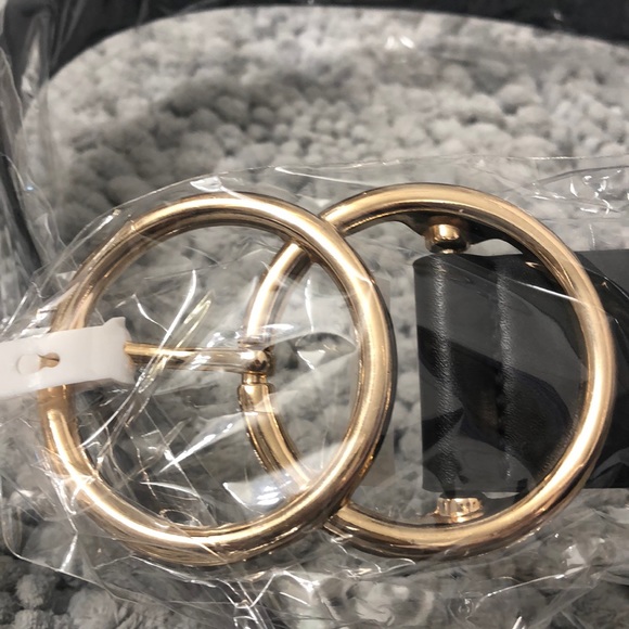 Black vegan leather belt - Picture 2 of 4